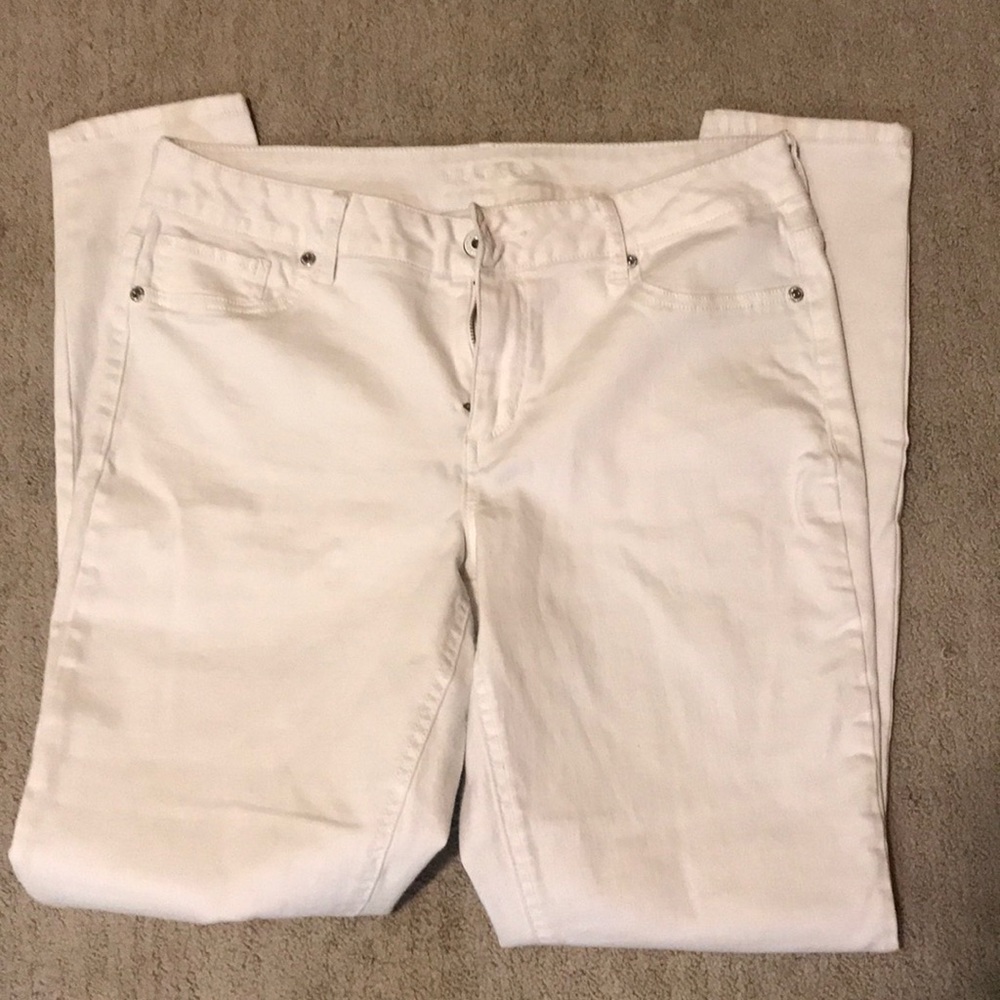White jegging